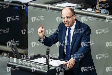 208. Sitzung des Deutschen Bundestages in Berlin