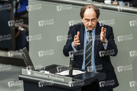 208. Sitzung des Deutschen Bundestages in Berlin