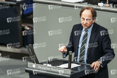 208. Sitzung des Deutschen Bundestages in Berlin