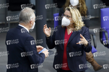 208. Sitzung des Deutschen Bundestages in Berlin