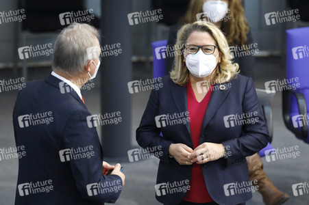 208. Sitzung des Deutschen Bundestages in Berlin