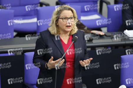 208. Sitzung des Deutschen Bundestages in Berlin