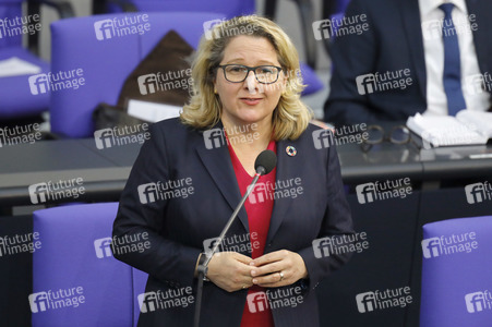 208. Sitzung des Deutschen Bundestages in Berlin