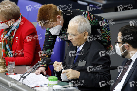208. Sitzung des Deutschen Bundestages in Berlin