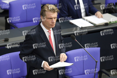 208. Sitzung des Deutschen Bundestages in Berlin