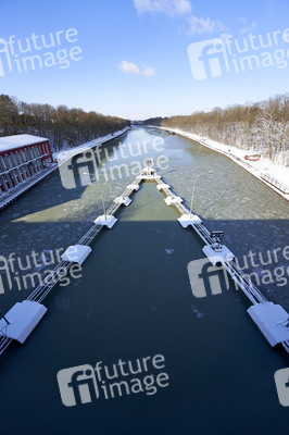 Eingestellter Schiffsverkehr an der Hindenburgschleuse in Hannover