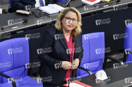 208. Sitzung des Deutschen Bundestages in Berlin