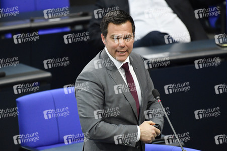 208 Sitzung des Deutschen Bundestages in Berlin