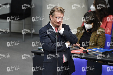 208. Sitzung des Deutschen Bundestages in Berlin