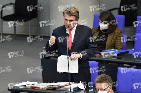 208. Sitzung des Deutschen Bundestages in Berlin