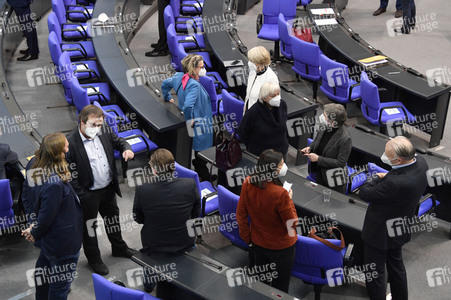 208. Sitzung des Deutschen Bundestages in Berlin