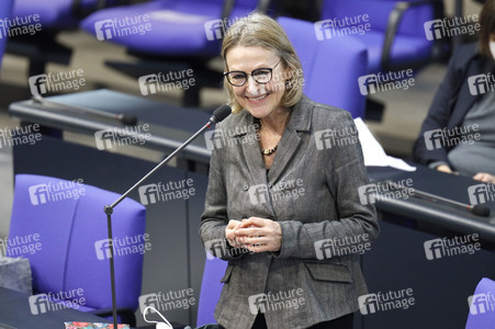 208. Sitzung des Deutschen Bundestages in Berlin