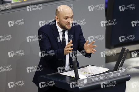 208. Sitzung des Deutschen Bundestages in Berlin