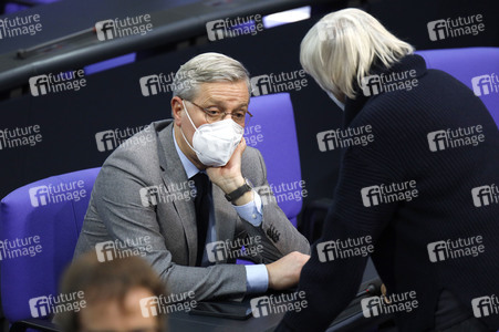 208. Sitzung des Deutschen Bundestages in Berlin