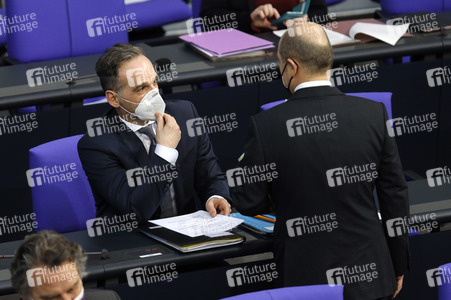 208. Sitzung des Deutschen Bundestages in Berlin