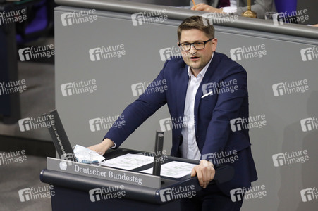 208. Sitzung des Deutschen Bundestages in Berlin
