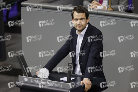 208. Sitzung des Deutschen Bundestages in Berlin