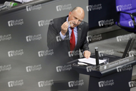 208. Sitzung des Deutschen Bundestages in Berlin