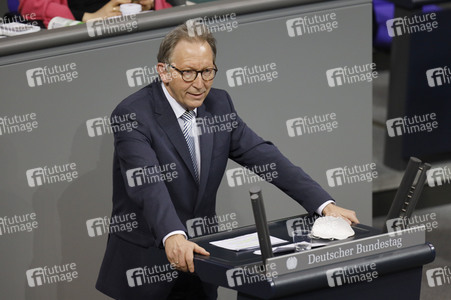 208. Sitzung des Deutschen Bundestages in Berlin