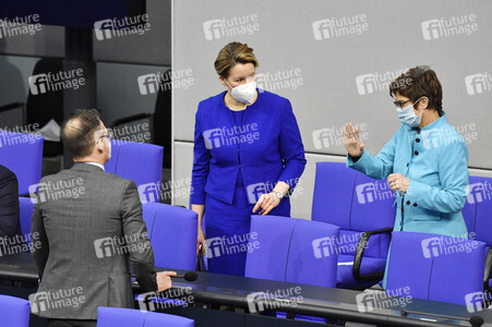 209. Sitzung des Deutschen Bundestages in Berlin