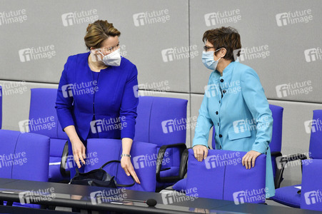 209. Sitzung des Deutschen Bundestages in Berlin