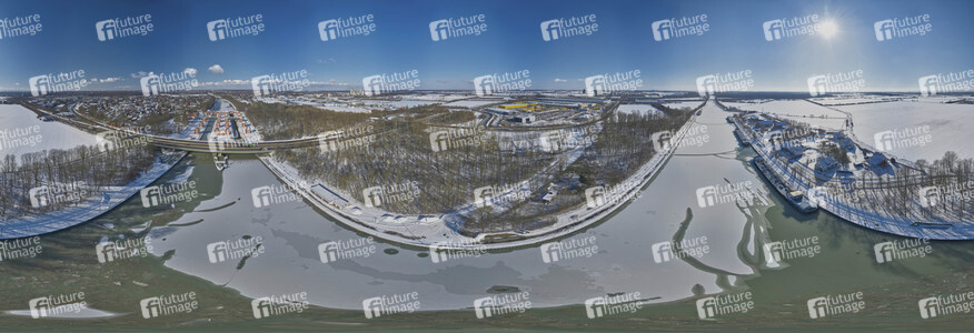 Eingestellter Schiffsverkehr auf dem Mittellandkanal in Hannover