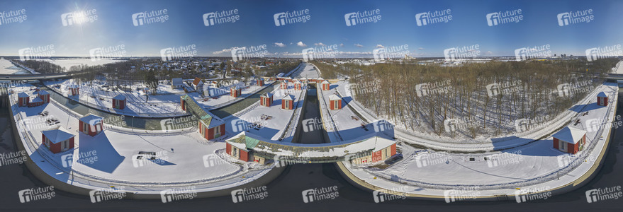 Eingestellter Schiffsverkehr auf dem Mittellandkanal in Hannover