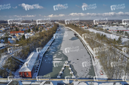 Eingestellter Schiffsverkehr auf dem Mittellandkanal in Hannover