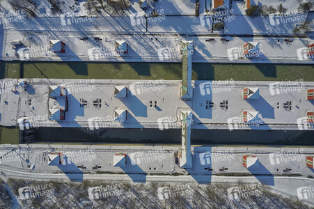 Eingestellter Schiffsverkehr auf dem Mittellandkanal in Hannover