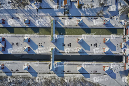 Eingestellter Schiffsverkehr auf dem Mittellandkanal in Hannover