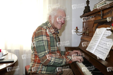 Aufzeichnung der Fernsehsendung zum 100. Geburtstag von Herbert Köfer in Berlin