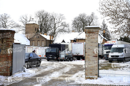 Dreharbeiten zu 'Spencer' im Schloss Marquardt in Potsdam