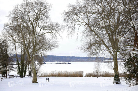 Dreharbeiten zu 'Spencer' im Schloss Marquardt in Potsdam
