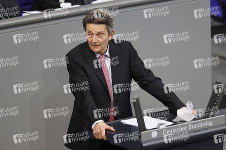 209. Sitzung des Deutschen Bundestages in Berlin