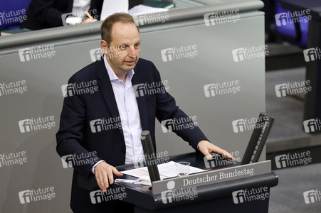 209. Sitzung des Deutschen Bundestages in Berlin