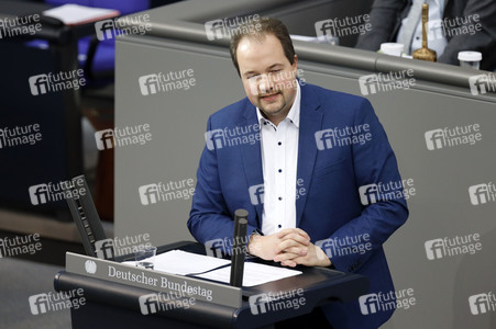 209. Sitzung des Deutschen Bundestages in Berlin