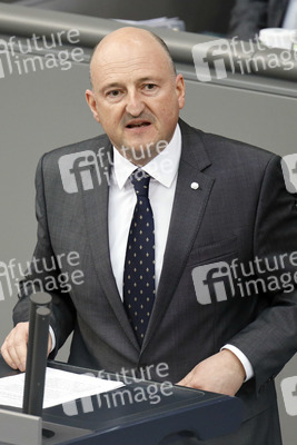 209. Sitzung des Deutschen Bundestages in Berlin