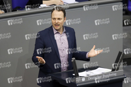 209. Sitzung des Deutschen Bundestages in Berlin