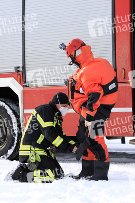 Feuerwehr-Übung Eisretten in Potsdam
