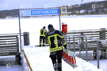 Feuerwehr-Übung Eisretten in Potsdam