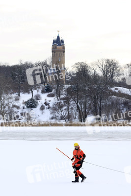 Feuerwehr-Übung Eisretten in Potsdam