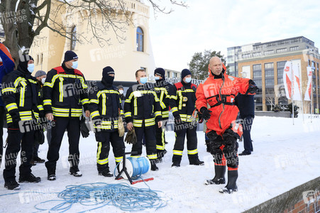 Feuerwehr-Übung Eisretten in Potsdam