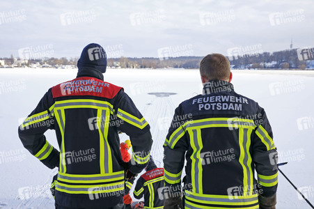 Feuerwehr-Übung Eisretten in Potsdam
