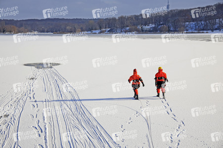 Feuerwehr-Übung Eisretten in Potsdam