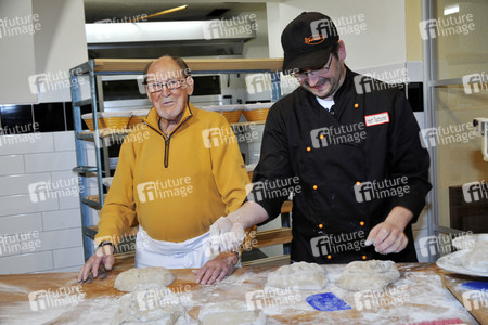 Promi-Backen mit Herbert Köfer in Löbau