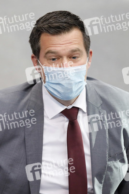 208. Sitzung des Deutschen Bundestages in Berlin