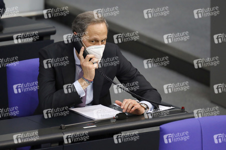 208. Sitzung des Deutschen Bundestages in Berlin