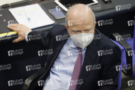 208. Sitzung des Deutschen Bundestages in Berlin