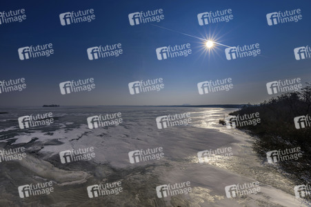 Das Steinhuder Meer im Winter bei Wunstorf