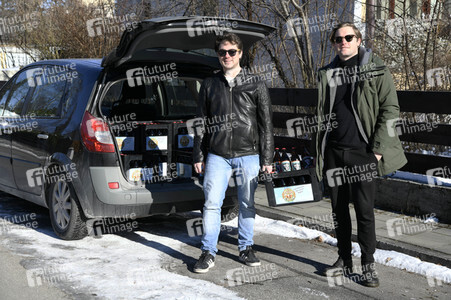 Valentinstagsaktion der Band Zwoa Bier in Ottobrunn